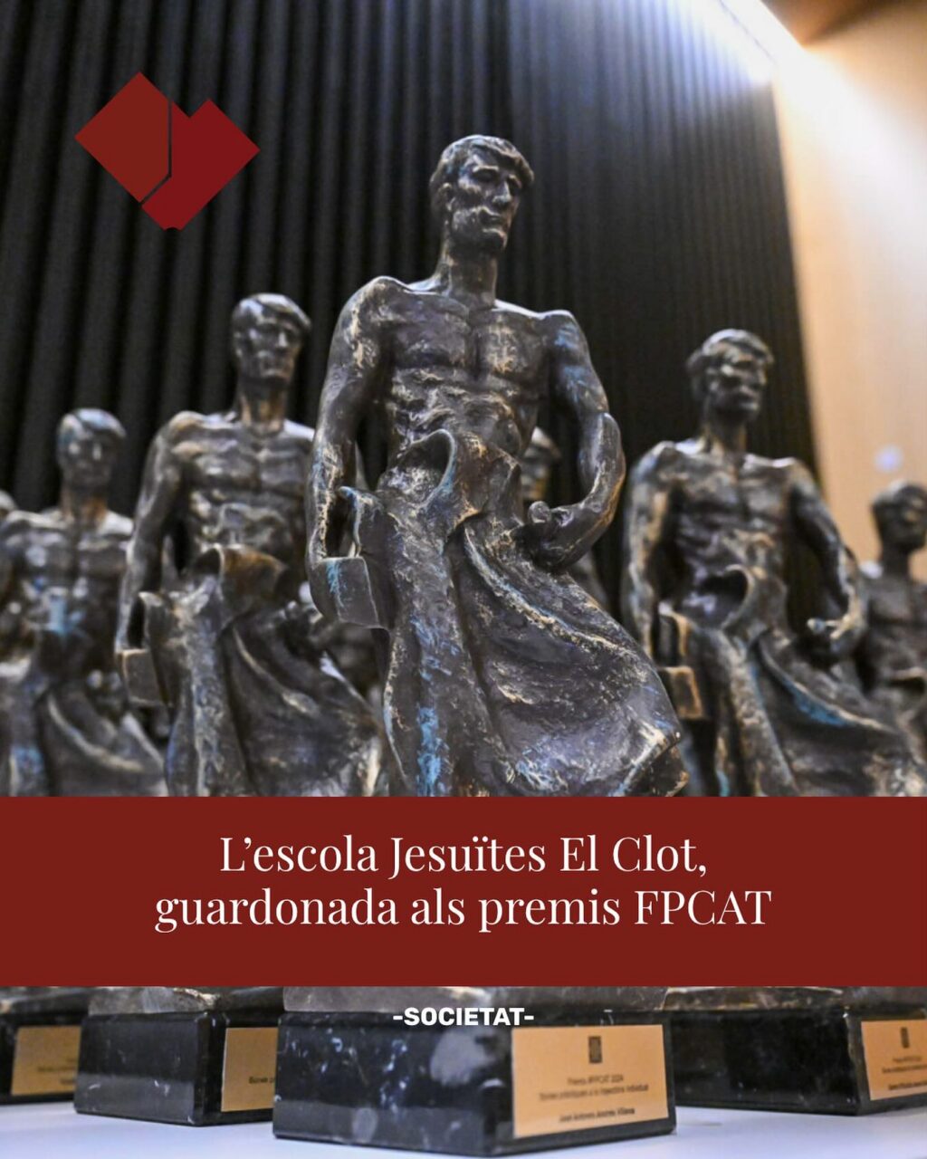 Instagram post from elclotenc. This post is in position 19.