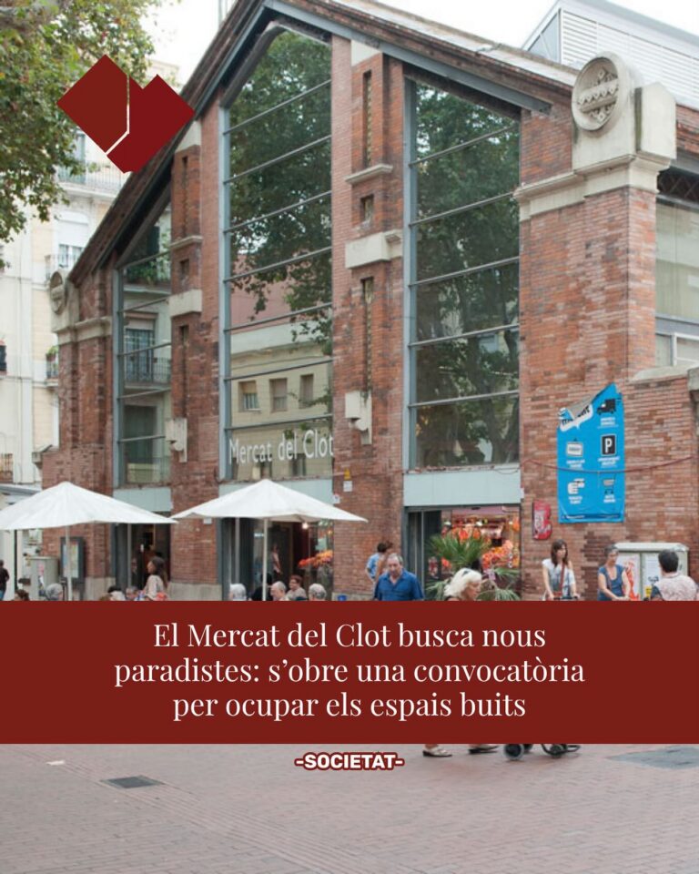 Instagram post from elclotenc. This post is in position 8.